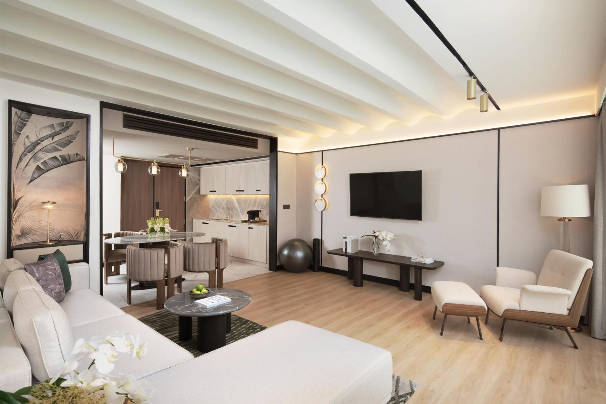 Moevenpick Hotel Bangkok Ploenchit Bdms Exterior photo